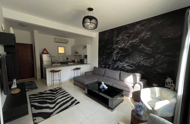 2-bedroom apartment in fantastic Hurgada Egypt with WiFi, AC