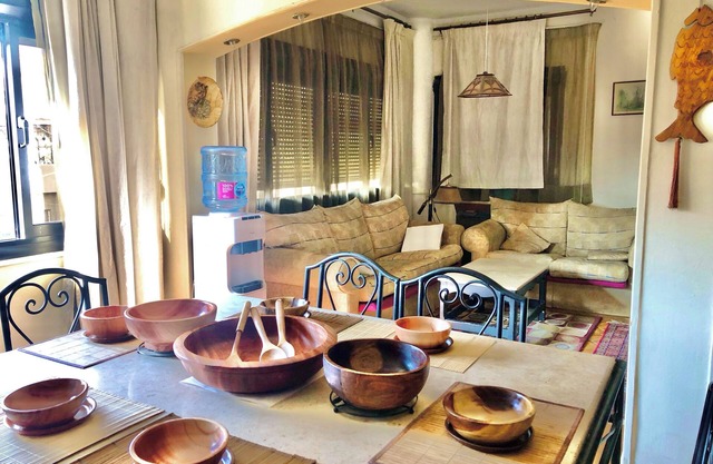 2-bedroom apartment close to the airport in Heliopolis with WiFi, AC