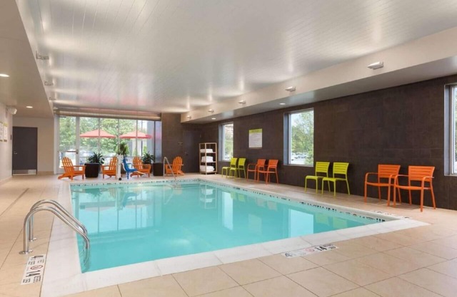 2 Convenient Units w/Free Breakfast, Pets Allowed. Near Six Mile Waterworks