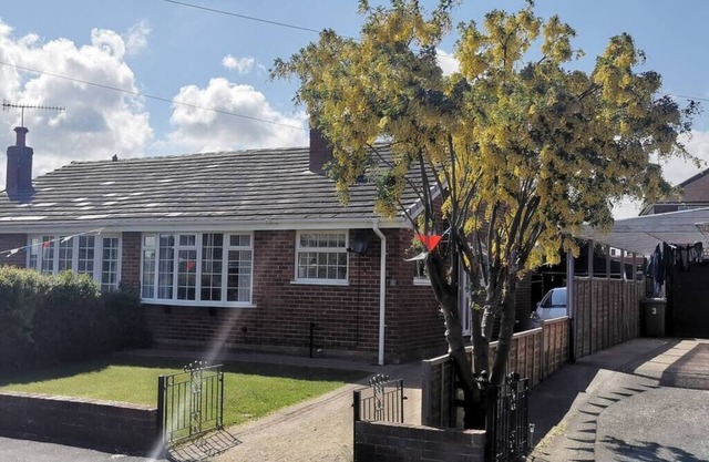 2 Spring Gardens - 2 bed holiday bungalow