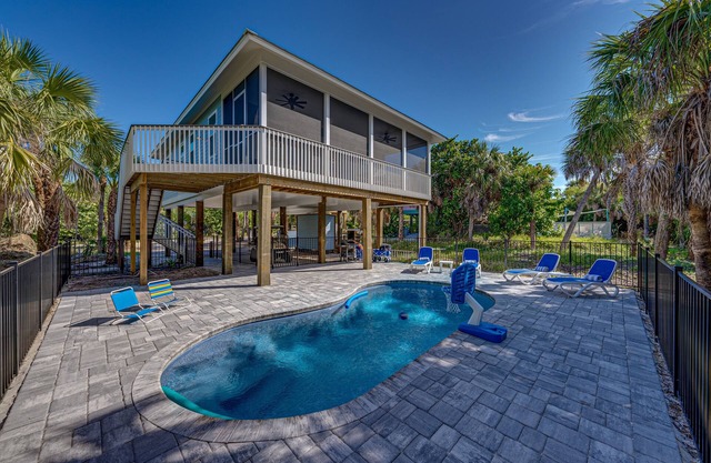 2B/2B Private Heated Pool, Golf Cart, Club Access, Games,