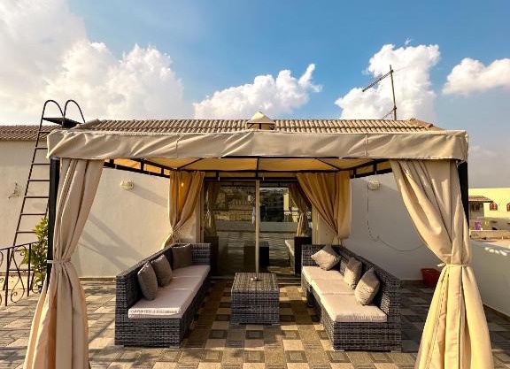 2BD Apartment in a rooftop with a private terrace