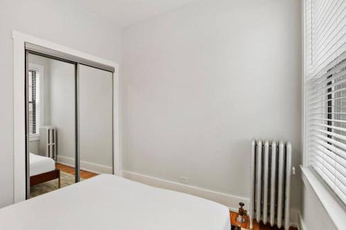 2BR Enticing Apt in Chicago near Restaurants - Belmont A2 A4 rep