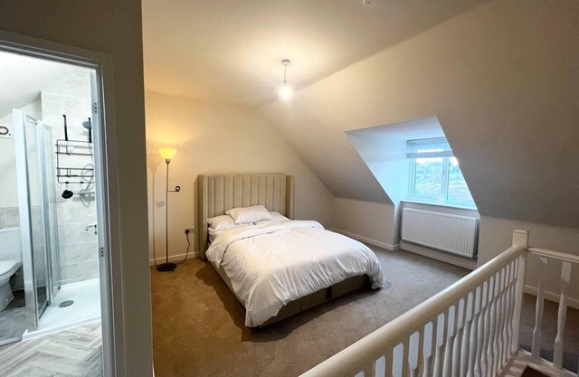 3-Bed House, Sleeps 5, Free Parking