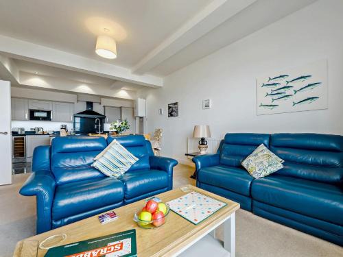 3 Bed in Tenby FB161