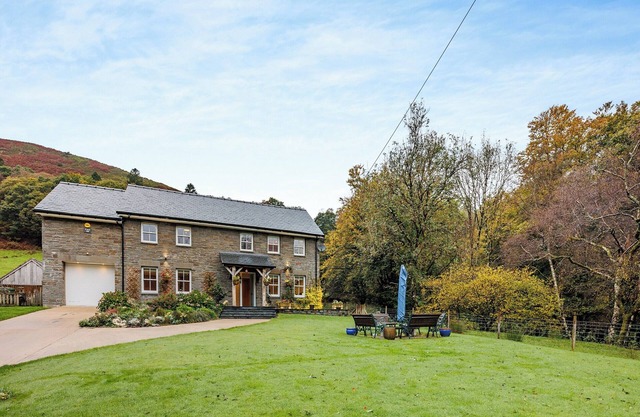 3 bedroom accommodation in LLanymawddwy, near Machynlleth