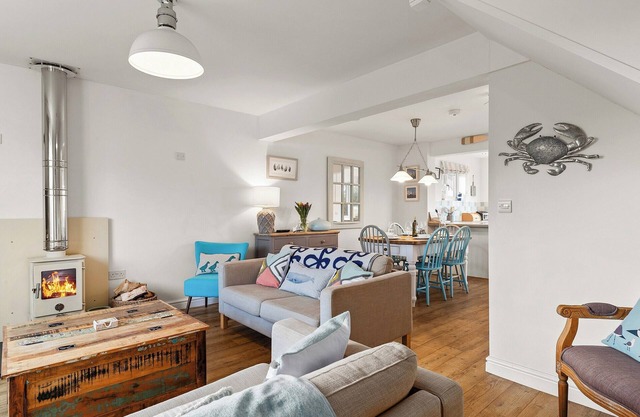 3 bedroom accommodation in Morfa Nefyn