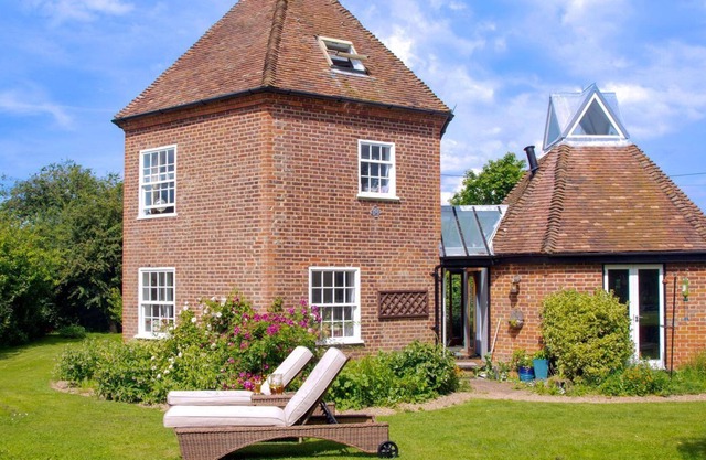 3 bedroom accommodation in Staple, near Wingham