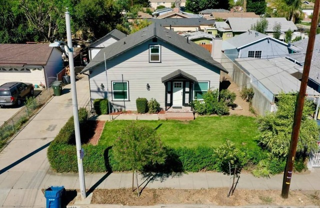 3-bedroom house in gorgeous San Fernando with AC