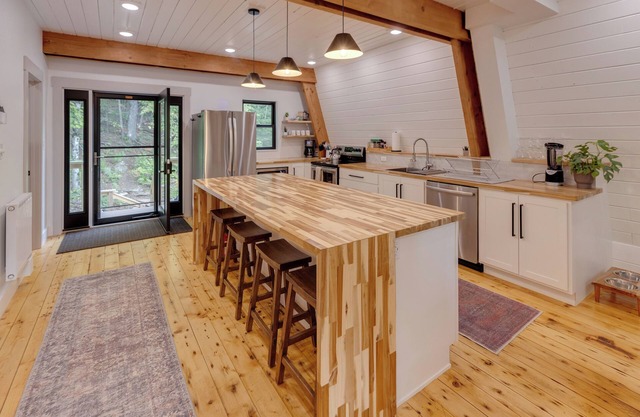 3-Bedroom Modern A-Frame with hiking, lake access, EV charger, and fire pit