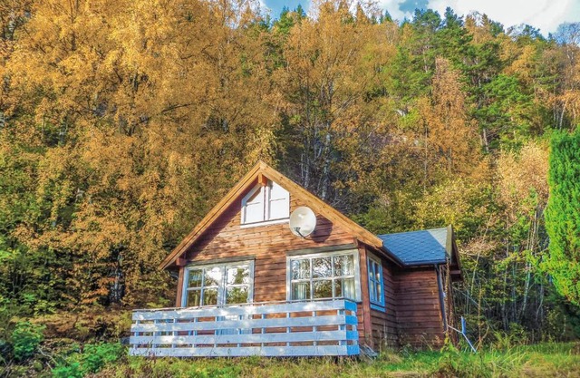 3 Bedroom Pet Friendly Home In Vallavik