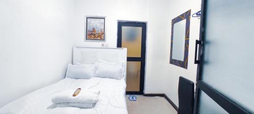 305 Budget Studio SQ - Gym, Pool, Office Lounge