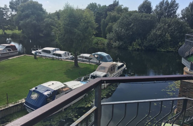 38 River Terrace - St Neots