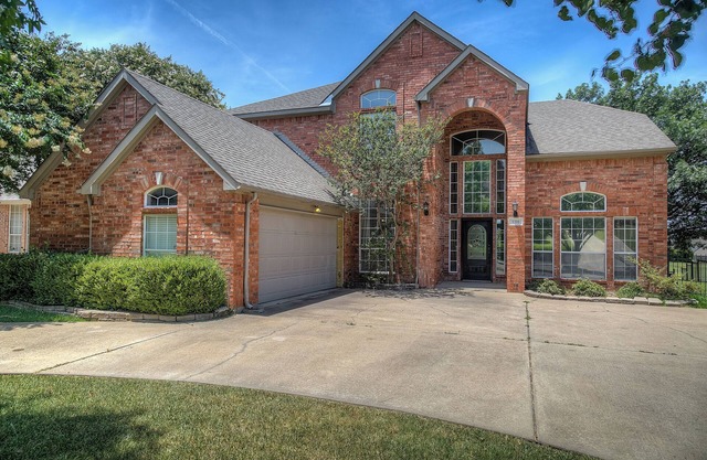 4-5 bedroom house in Rockwall on the Golf Course. Rockwall ISD.
