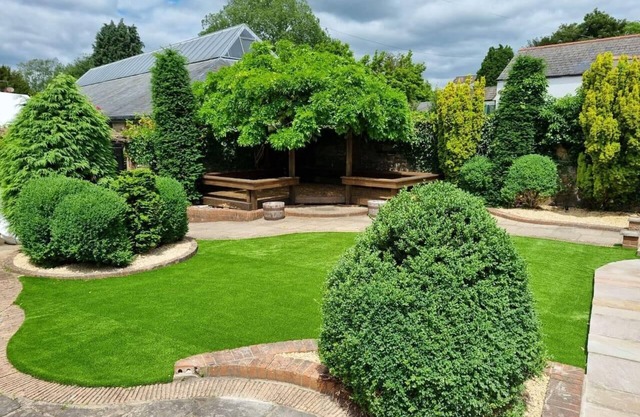 4 Bed Cottage - Sleeps 8 - Pets - Garden - Parking