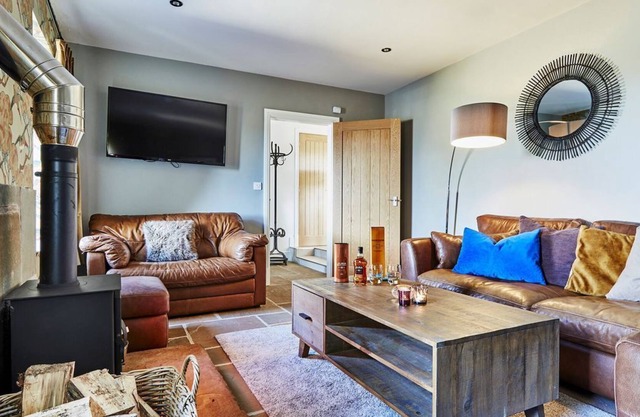 4 bedroom accommodation in Kelbrook, near Barnoldswick