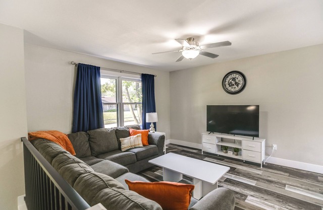 4 Mi to Big Creek State Park: Spacious Family Home