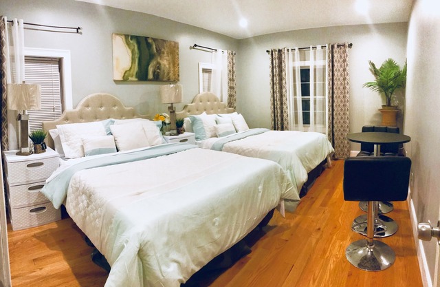 4BR 2BATH WOLLASTONBEACH.Near BOSTON2