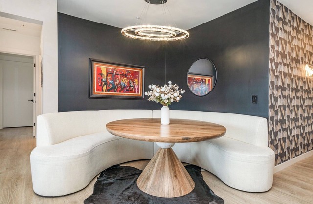 4BR DT Condo, Oversized Patio, Endless Amenities, Walkable to Everything