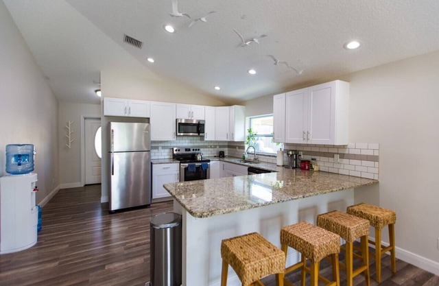 5040 House · Pristine and Peaceful Home - Beautiful View