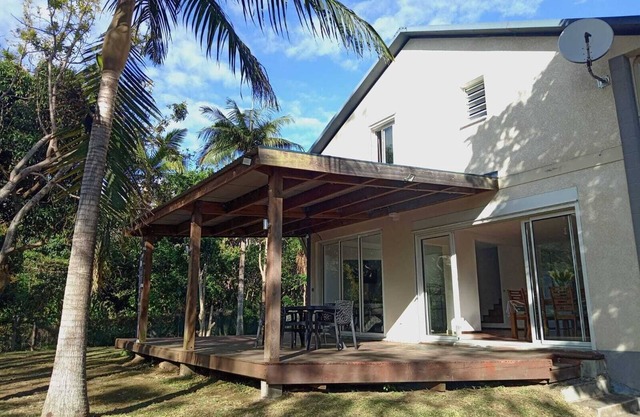 6-person villa in downtown Le Tampon