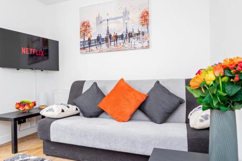 8 Beds, 3baths Perfect For Contractors & Teams