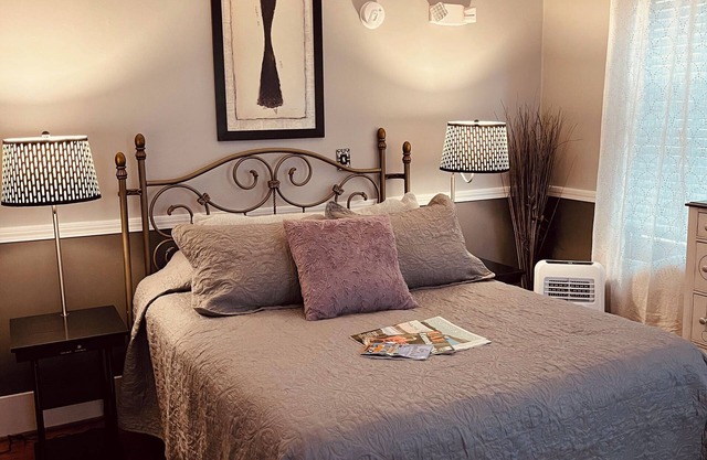 A little bit of Paris in Kennebunk with Hot Tub!