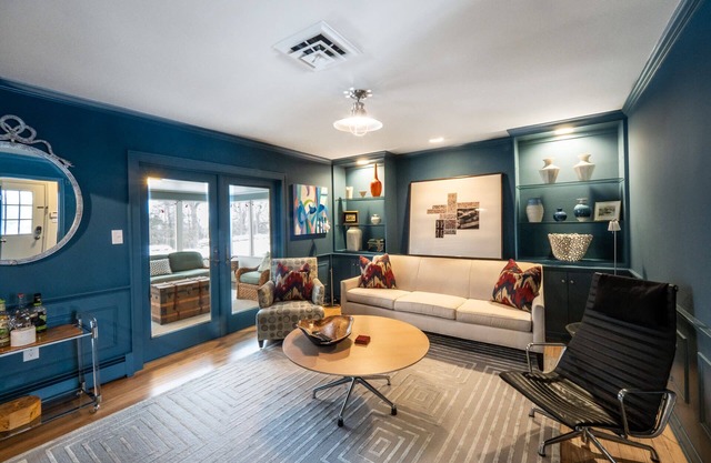 A+ Location: Easy Access To Downtown & Outdoors