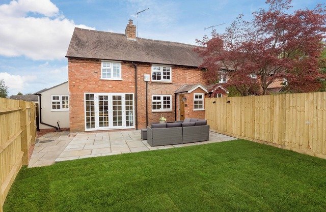 A luxury cottage, family and pet friendly, close to Stratford Upon Avon centre