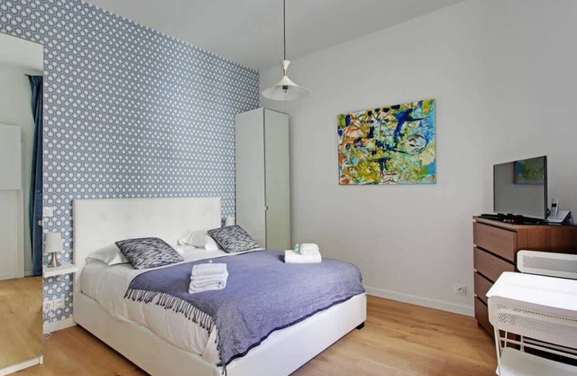 A Modern Studio in Montmartre