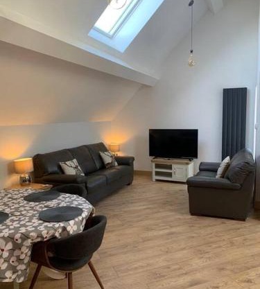 A spacious rural apartment with alpacas to enjoys