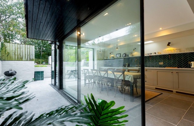 A stylish house for 6 in the heart of Newport, Pembrokeshire