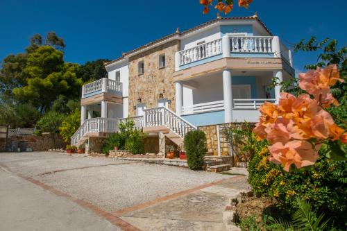 Agios Sostis Village Apartments