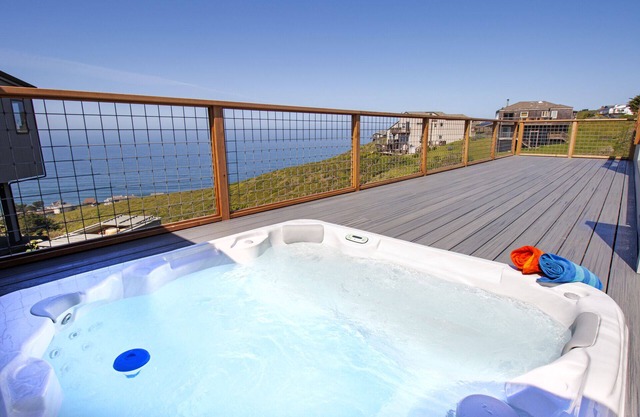 Agua La Vista~Best retreat for sunset views/dolphin sightings HotTub/Pup/WiFi