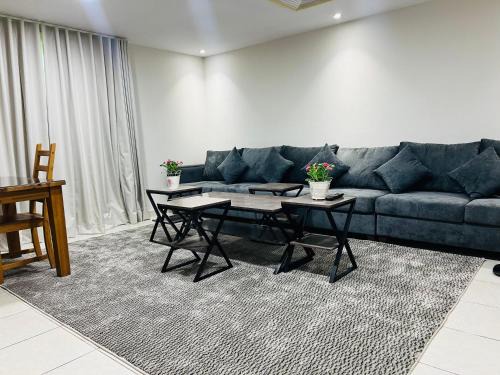 AL HUWAILAT 3 BED ROOM DELUX APPARTMENT b