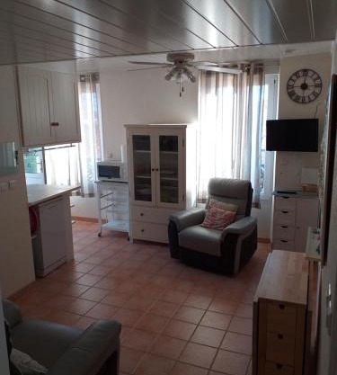 ALBASUD - Appartement meublé avec terrasse - Salses le Chateau 66