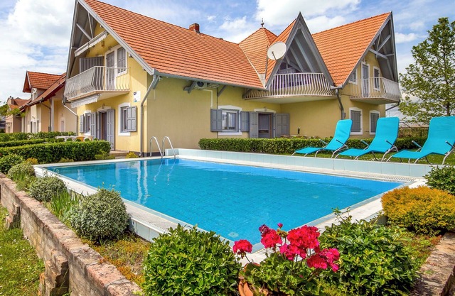 Amarillo 1 by Interhome