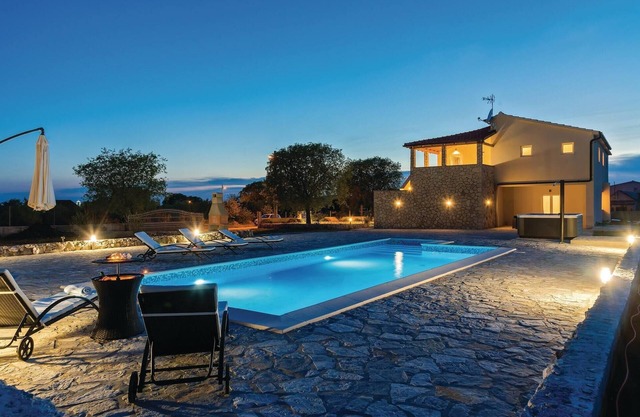 Amazing home in Danilo