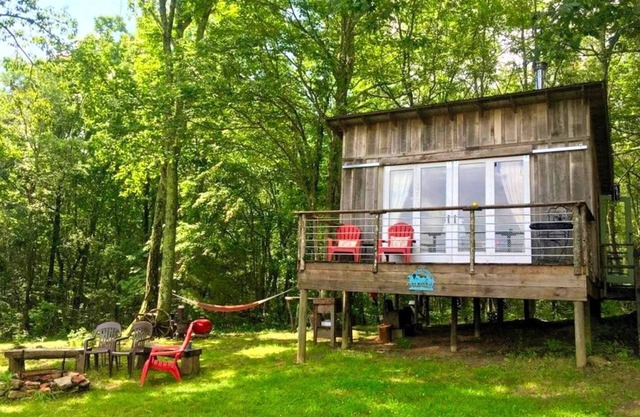 Amazing Tiny House Rental for Unique Romantic Getaways in Tennessee