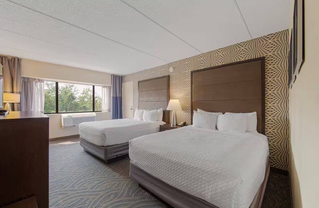 Amenity Rich Double Queen Suite