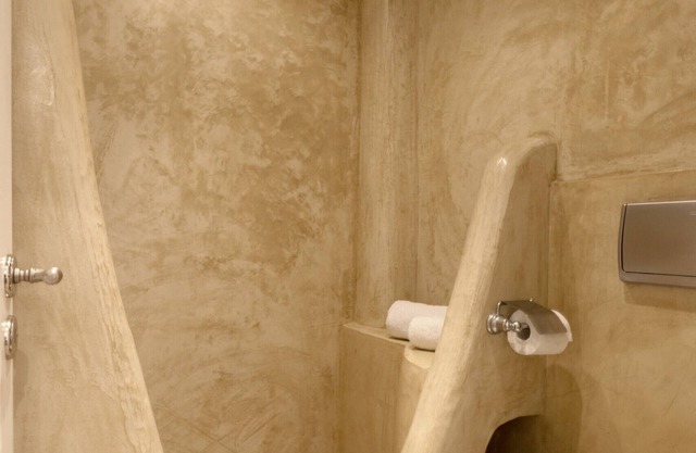 Andros 1 ·Exclusive Pool Escape in Andros