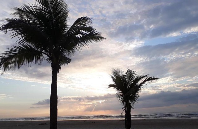 Apartamento com1 vaga na garagem e internet Jardim Real PRAIA GRANDE