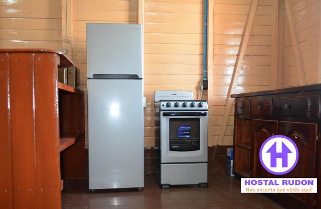 Apartamentos y Hostal RUDON #1