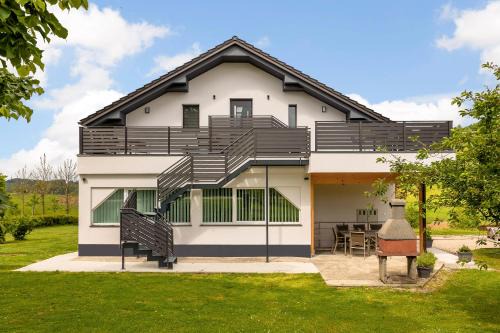 Apartmaji Kunej pod Gradom