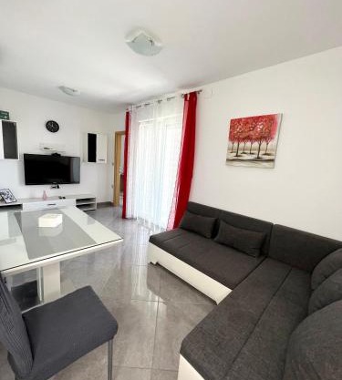Apartman Solin 1, parking
