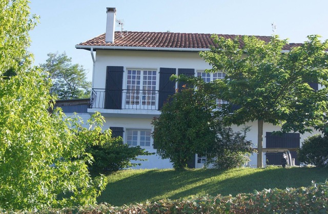 Apartment 60 m² in villa, near the sea and the mountain