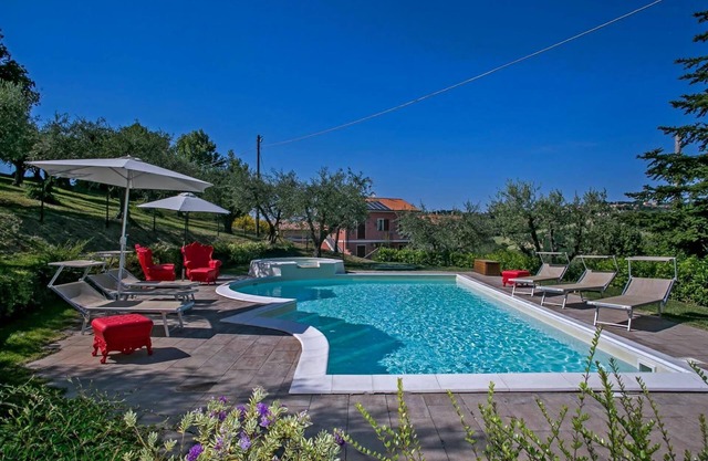 Apartment Alloro 5 - Two Bedroom Apartment, Sleeps 5