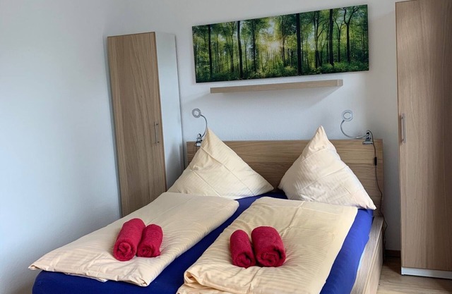 Apartment 'Am Schloss Charlottenburg' with Balcony and Wi-Fi