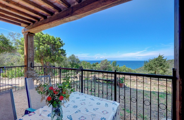 Apartment 'Amandolo - Arco' with Sea View, Wi-Fi and Air Conditioning