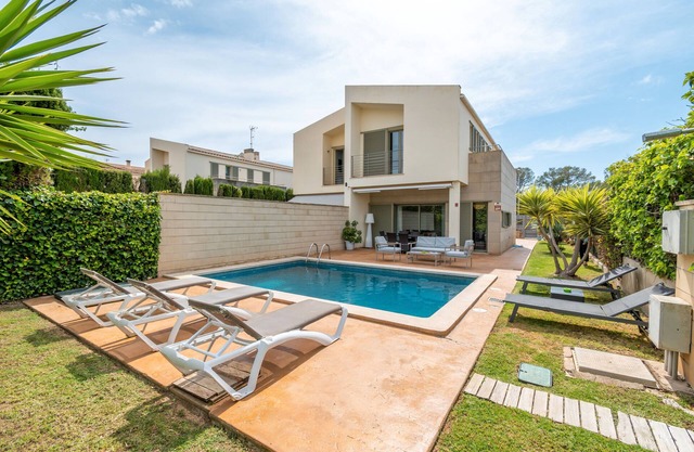 Apartment 'Astur - Moderno Chalet Con Piscina' with Private Pool and Air Conditioning